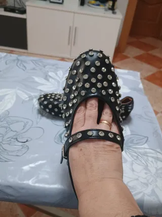 Zapatos negros con brillantes