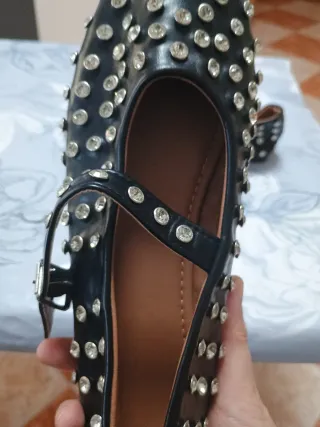 Zapatos negros con brillantes