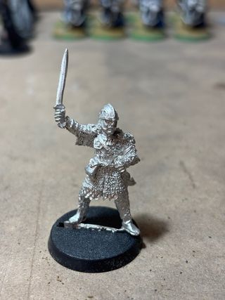 Eomer a pie y a caballo miniatura warhammer