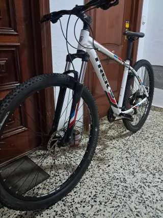 OCASION! bicicleta trek marlin6 Ultraligera y nuev
