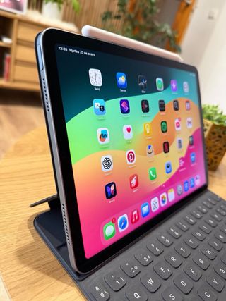 iPad Air 4ª Gen 2022 + Tastiera + Penna