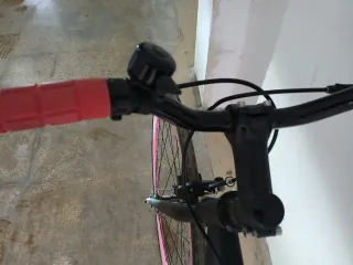 Bicicleta Fixie Negra Ruedas Rosas