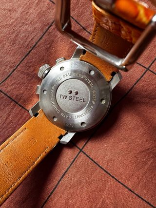 Reloj TW Steel Naranja y Negro