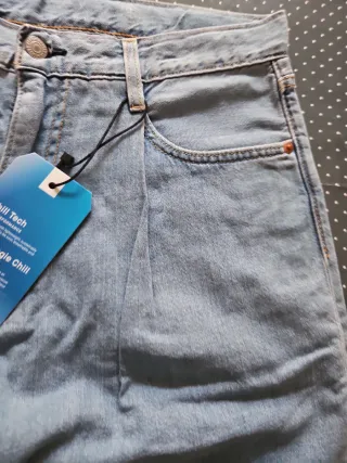 Levi's Stay Loose Cropped Talla 32