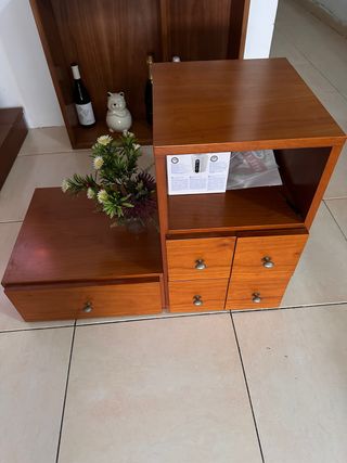 Cajonera pequeña de madera
