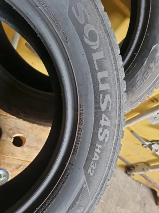 Vendo 2 Neumáticos 4x4 de auto en Buen Estado