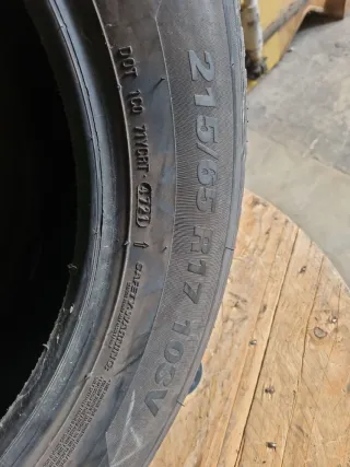 Vendo 2 Neumáticos 4x4 de auto en Buen Estado