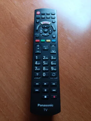 TV Panasonic 24" Led-Smart TV o Monitor PC