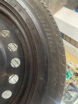 Llantas 5/108 / Ford C Max lleva neumáticos montad