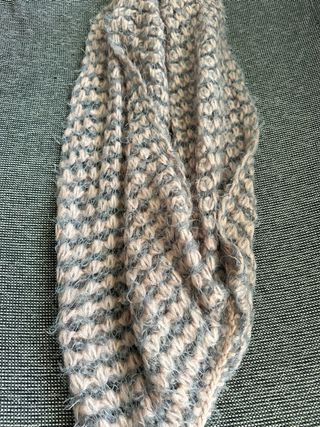 Bufanda de punto mujer beige y gris