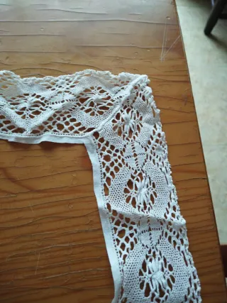 Puntilla de bolillos de algodón