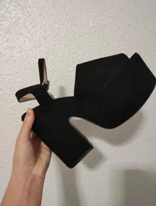 Sandalias Negras Plataforma Tacón