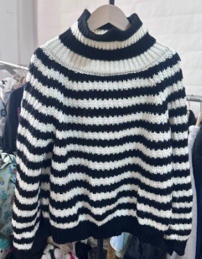 Jersey de rayas cuello alto