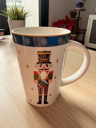 Taza porcelana Cascanueces