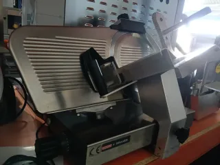 Cortadora de fiambre Braher