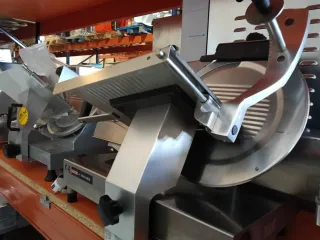 Cortadora de fiambre Braher