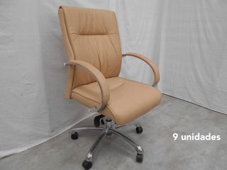 Silla de oficina piel beige y metal
