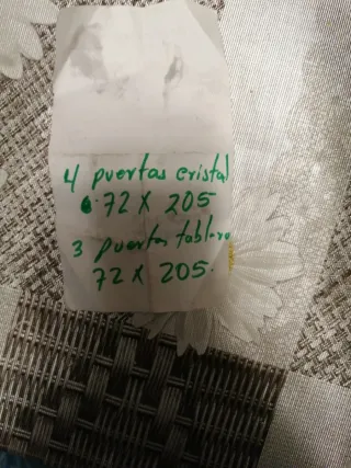 Puertas de madera con cristal (70€ c/u)