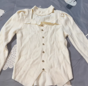 Camisa blanca de manga larga