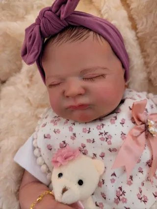 Reborn realizada con genesis horneada y barnizada