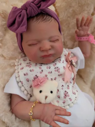 Reborn realizada con genesis horneada y barnizada