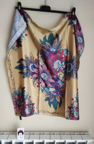 Pañuelo Seda Frida Kahlo 70x70cm Nuevo