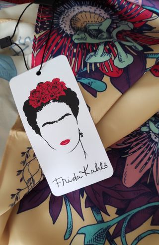 Pañuelo Seda Frida Kahlo 70x70cm Nuevo