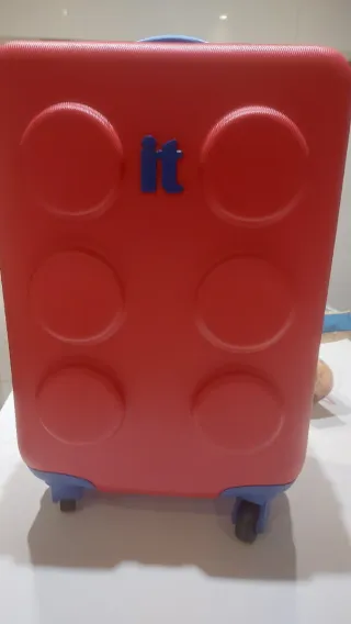 Maleta infantil roja y azul