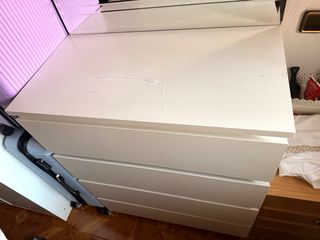 Cómoda Malm 4 cajones Ikea