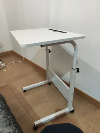 Mesa blanca plegable