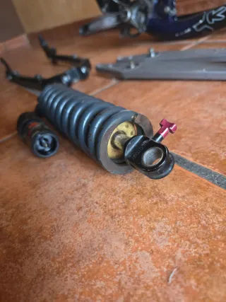 Cuadro Kona Stinky Despiece