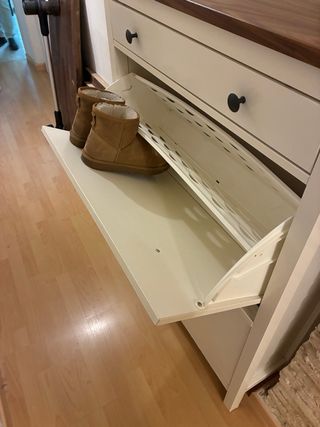 Zapatero Ikea Beige y Marrón