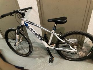 Bicicleta Lapierre Blanca y Azul