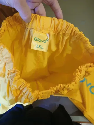 Chubasquero y pantalón Glovo amarillo XXL