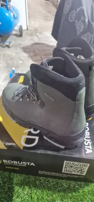 Botas de trabajo Robusta Dascilus Talla 41 Nuevas