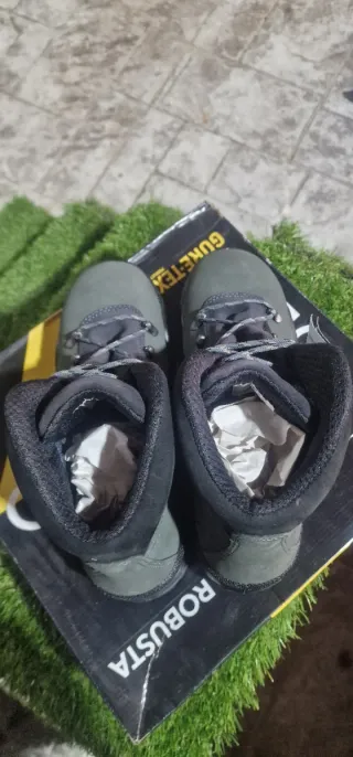 Botas de trabajo Robusta Dascilus Talla 41 Nuevas