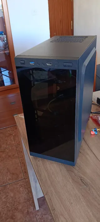 Caja pc transparente