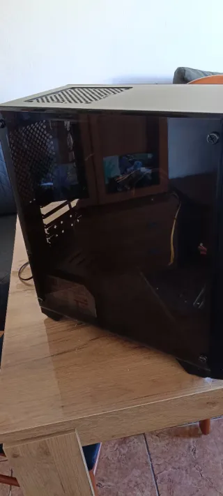 Caja pc transparente