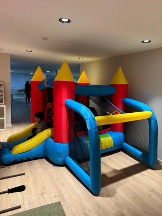 Alquiler de castillo hinchable por día