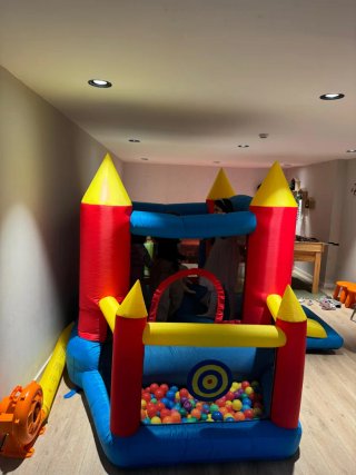 Alquiler de castillo hinchable por día