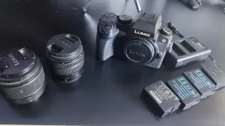 Cámara 4K LUMIX DMC G7 + OBJETIVOS + 3 BATERÍAS