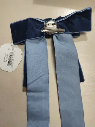 Fiocco velluto blu con strass