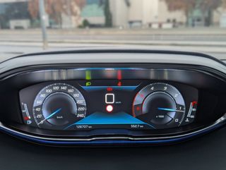 Peugeot 3008 1.5 BlueHDi 130CV S&S Allure Garantía