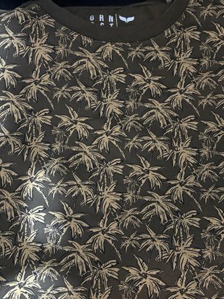 Camiseta Hawaiana Palmeras Marrón