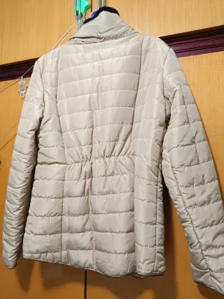 Cazadora beige mujer sin estrenar