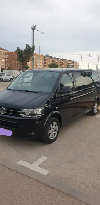 Volkswagen Caravelle 2011