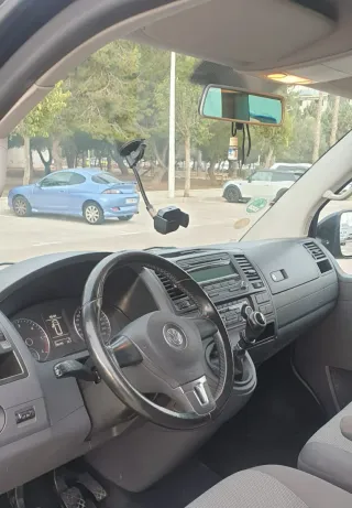 Volkswagen Caravelle 2011