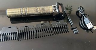 Afeitadora LED Negra/Dorada