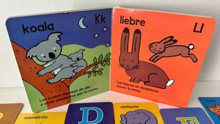 Puzzle Abecedario Animales Español con libro.