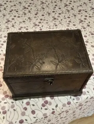 Baúl Antiguo Decorativo 2 BAÚLES METÁLICO Y MADERA